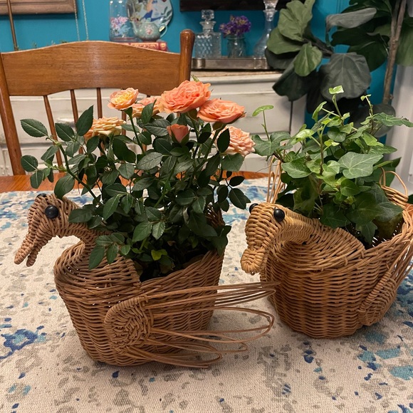2 Vintage Wicker Duck Bird Shaped Basket Planters Beak Boho Rattan - Picture 12 of 12